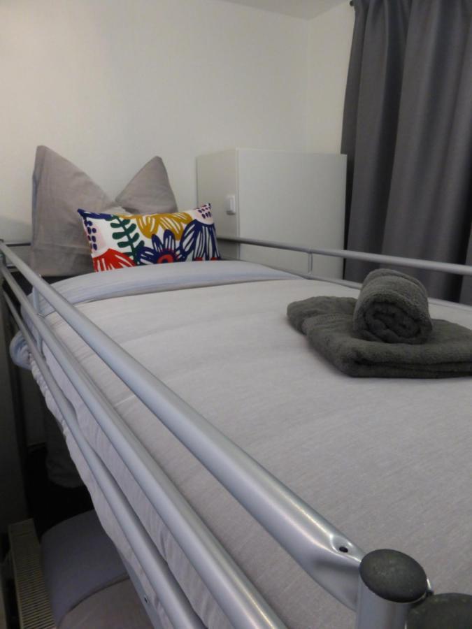 Ferienwohnung Goethe, 2 Schlafzimmer, Nähe Zentrum&Uni, ruhig, free Wifi, kostenloses Parken, Erdgeschoss Jena Exterior foto
