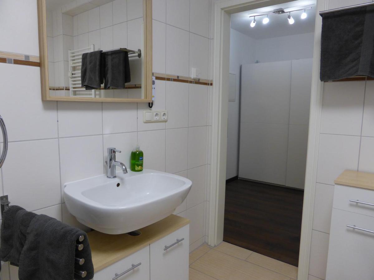 Ferienwohnung Goethe, 2 Schlafzimmer, Nähe Zentrum&Uni, ruhig, free Wifi, kostenloses Parken, Erdgeschoss Jena Exterior foto